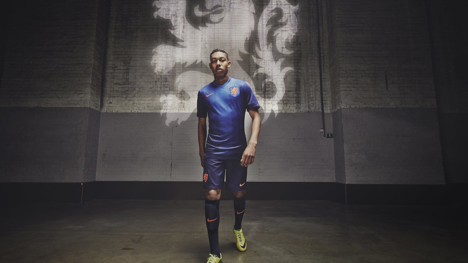 全方位分析：五大联赛中场控制的重要性，五大联赛中场休息多久